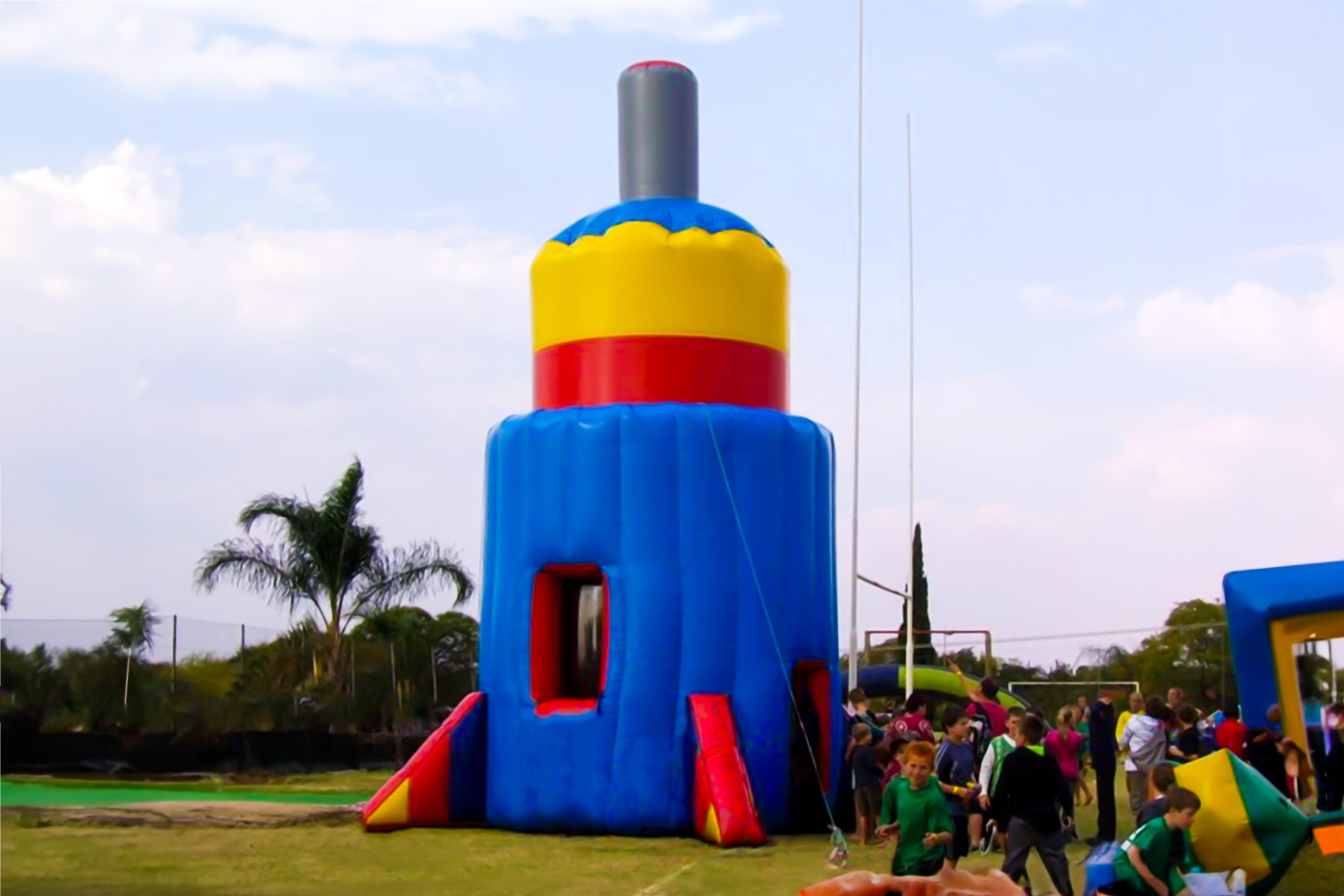 INFLATABLE ROCKET PARACHUTE